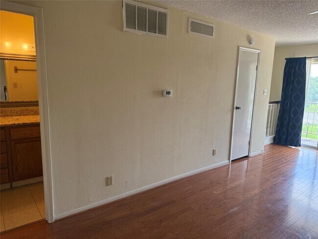 Building Photo - 2120 El Paseo St