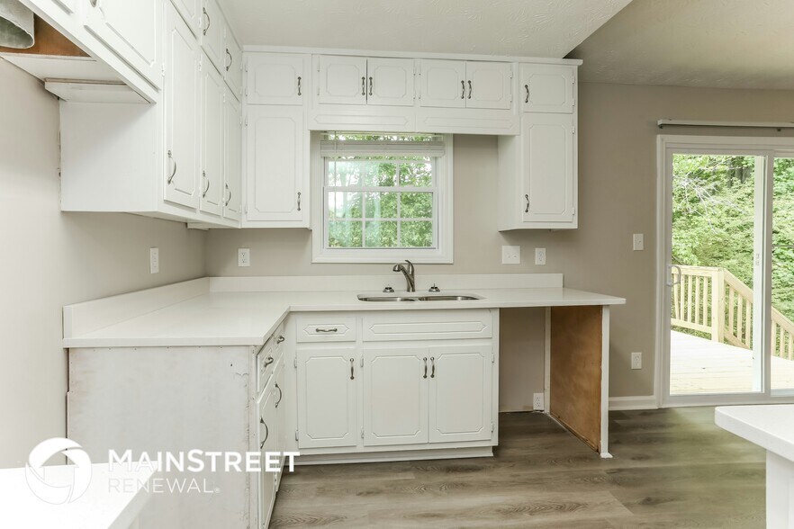 Building Photo - 45 Christopher Pl