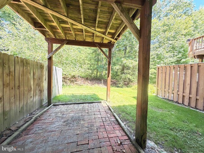 Building Photo - 188 Pinecove Ave