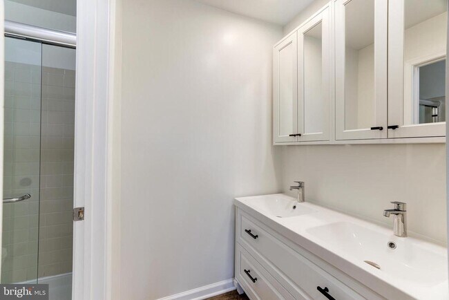 Building Photo - 2135 Derby Ridge Ln