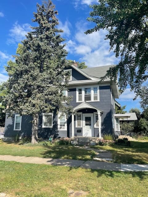 Building Photo - 1500 W 31st St