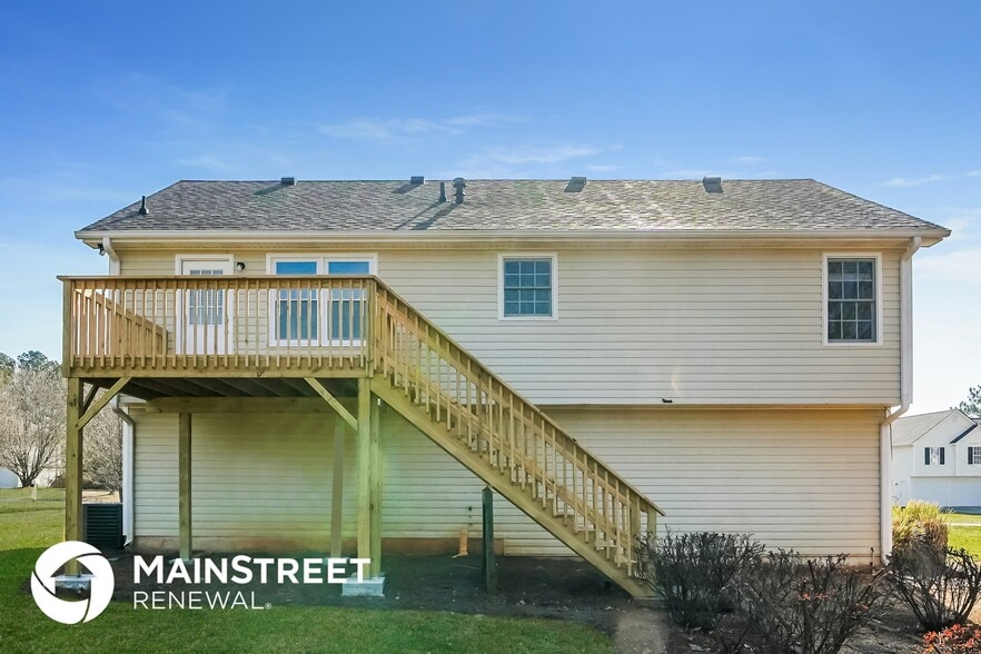 Building Photo - 43 Westminster Dr