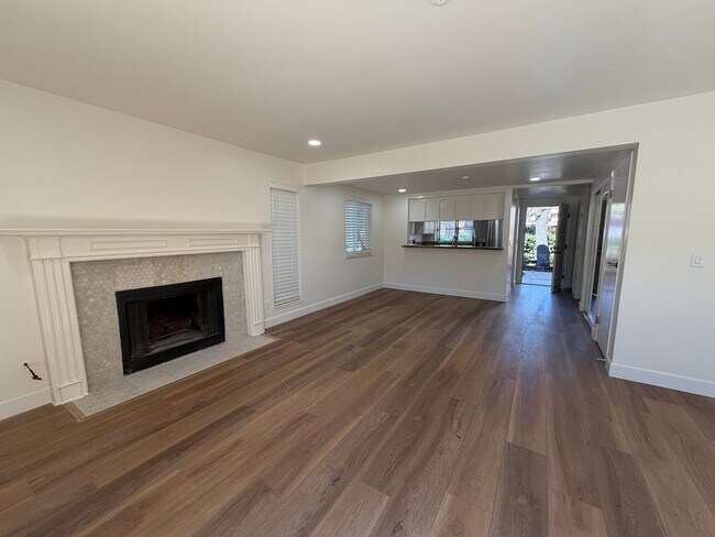 Building Photo - Newly Updated 3 Bedroom 2 Bath!