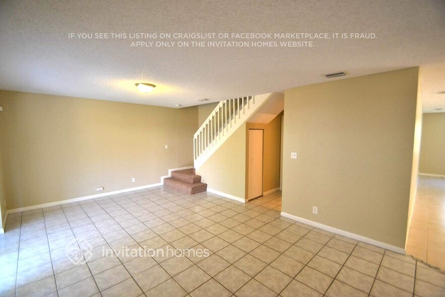 Building Photo - 2632 W Saratoga Dr