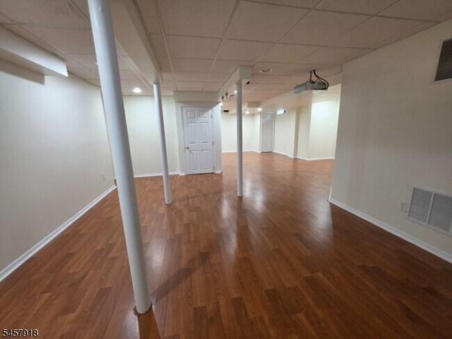 Building Photo - 36 Wexford Way