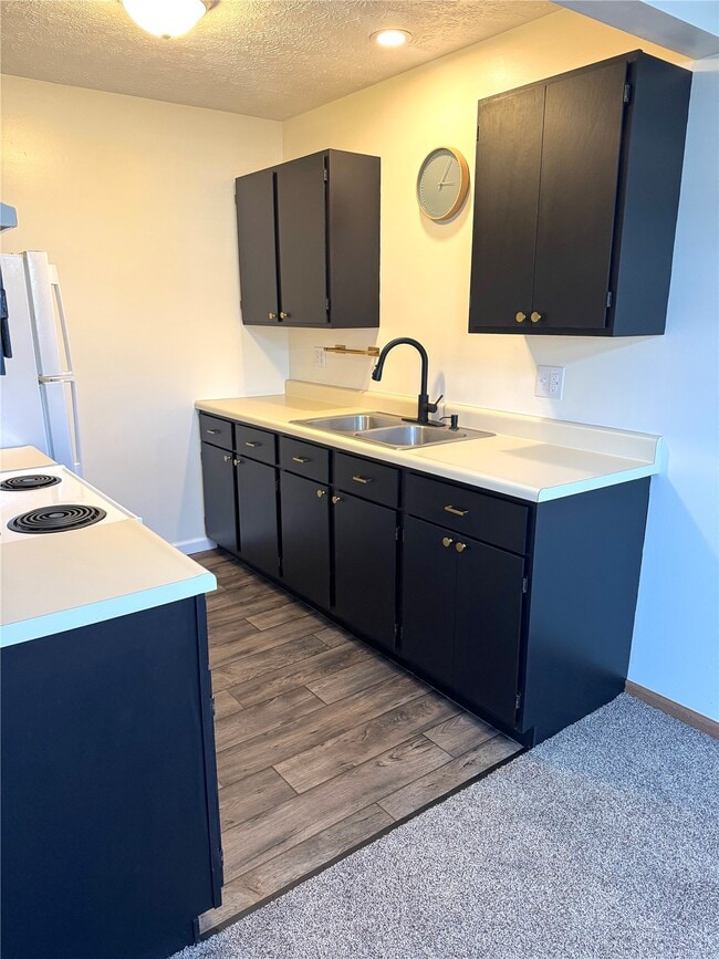 Building Photo - 1301 Main St