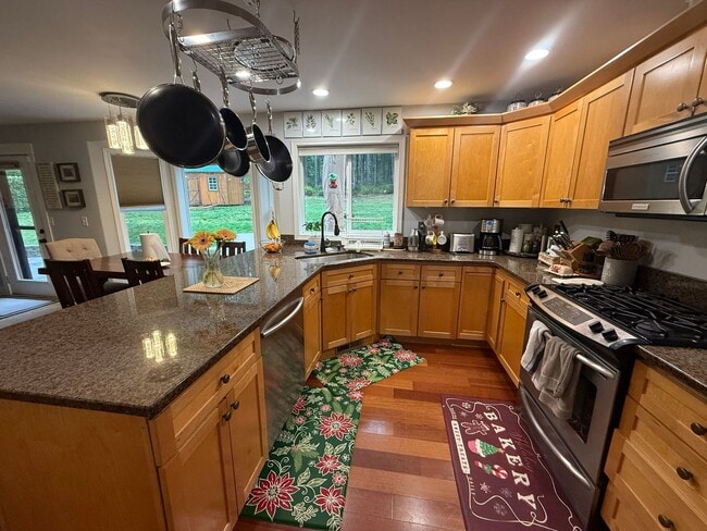 Building Photo - Silverdale 2 Story Home 4bed 2.5 bath