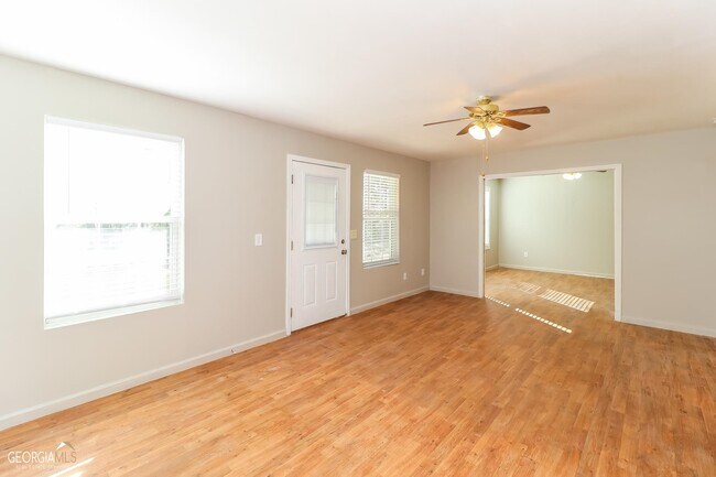 Building Photo - 252 Carrington Way