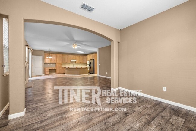 Building Photo - 6530 Aster Ct