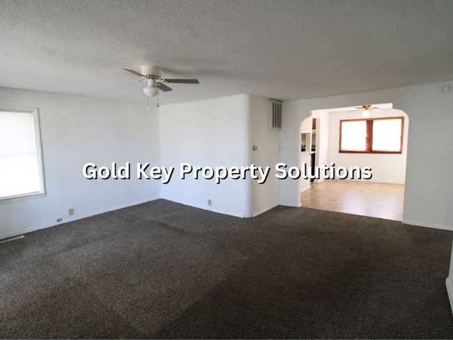 Building Photo - MUNCIE 2 BR 1 BA House with Carport and Large Yard (NO SECTION 8)