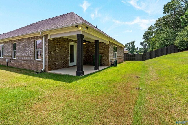 Building Photo - 233 Dustin Ln