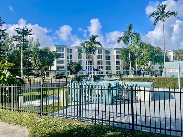 Building Photo - 17560 Atlantic Blvd