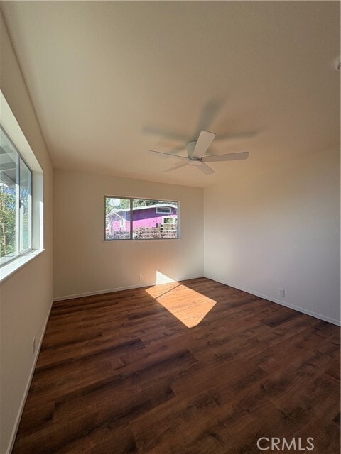 Building Photo - 4096 Lakeshore Blvd