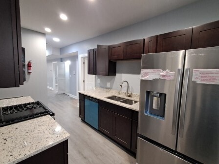 Building Photo - 935 W Marquette Rd