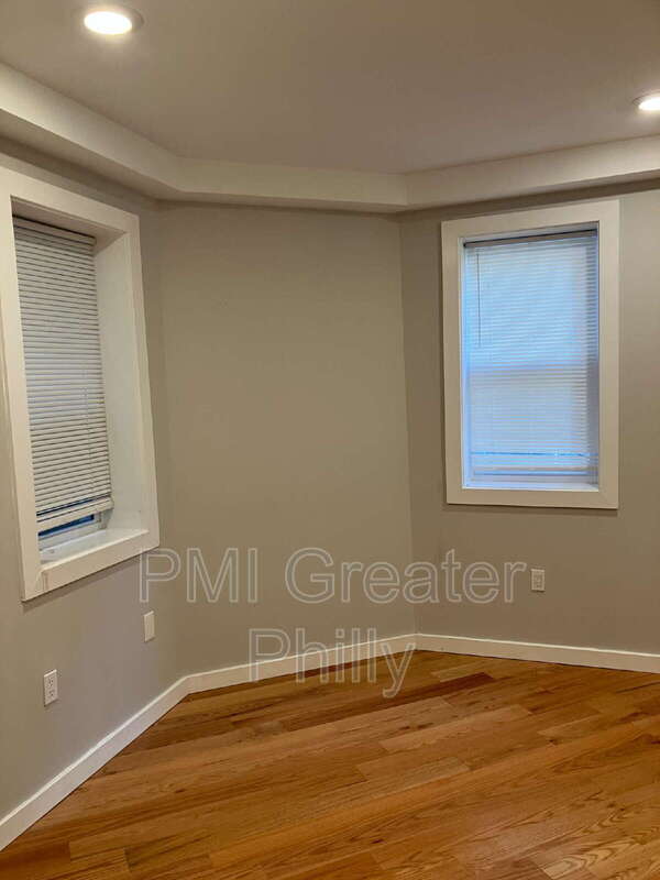 Building Photo - 332 N 62nd St