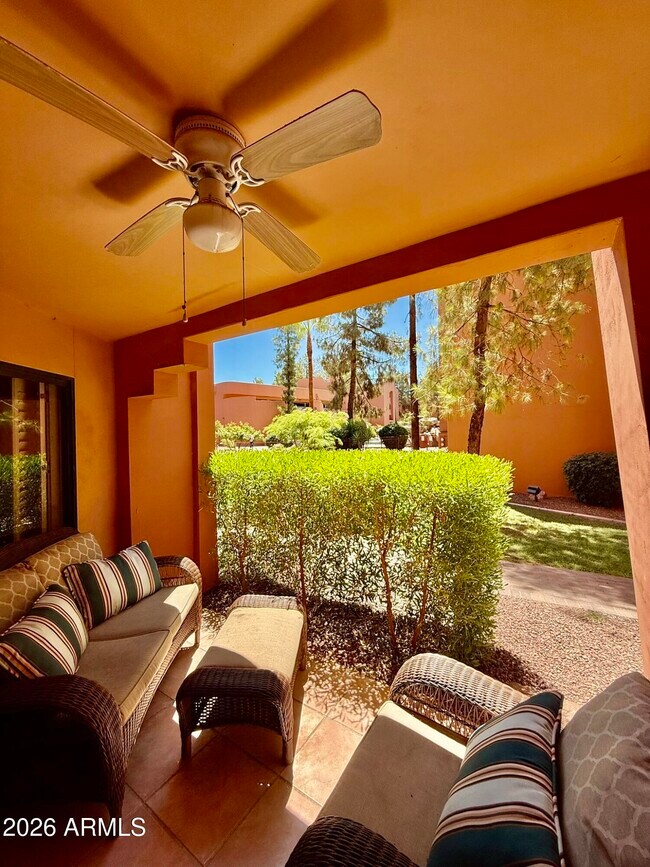 Building Photo - 4303 E Cactus Rd