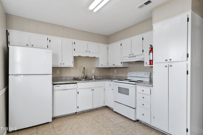 Building Photo - 1001 Kiser Blvd