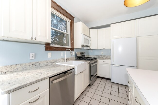 Building Photo - 216 Washington St