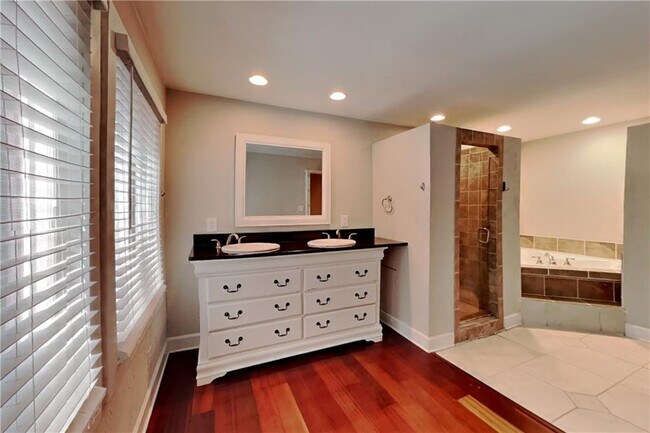 Building Photo - 2916 Sope Creek Dr