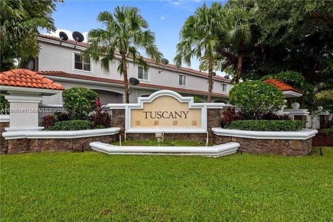 Building Photo - 2833 SW 82nd Ave