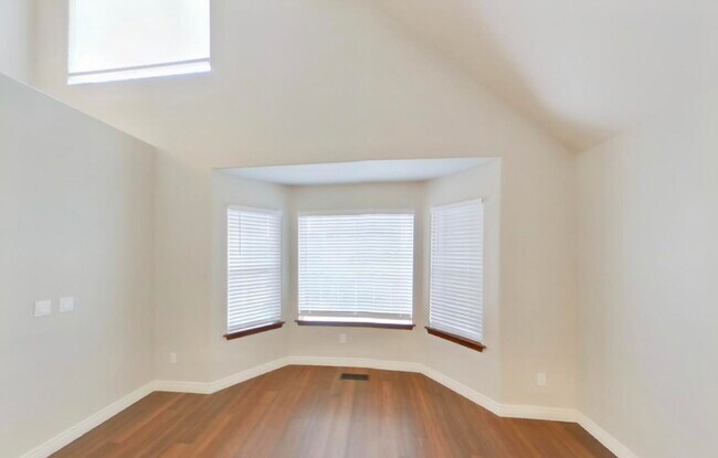 Building Photo - Beautiful Home Ready For Rent!