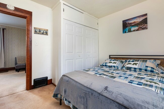 Building Photo - 511 S 3rd St