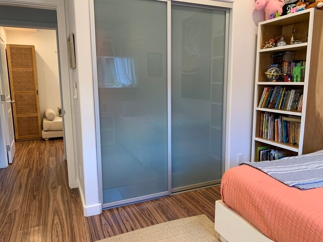 Building Photo - Renovated 3 bed, 2 bath Duplex Home in Waialua