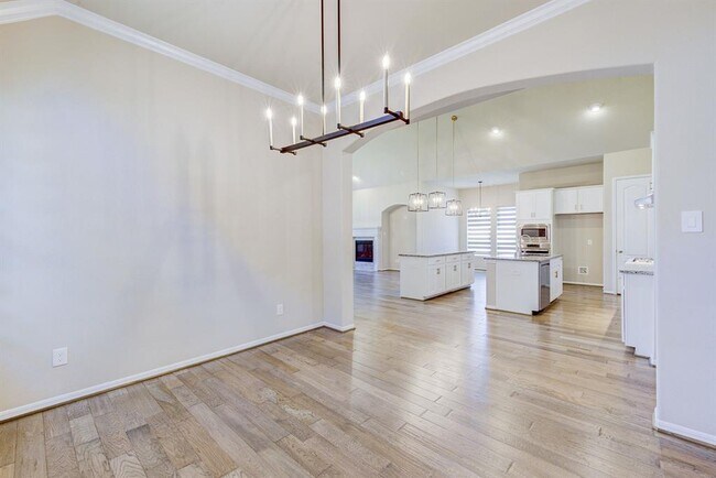 Building Photo - 29302 Wood Lily Dr