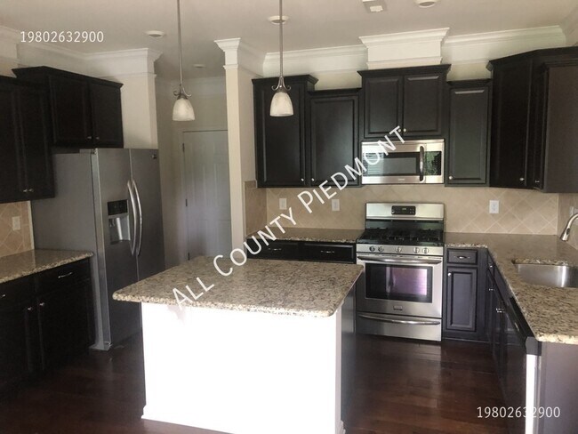 Building Photo - 7711 Kelburn Ln