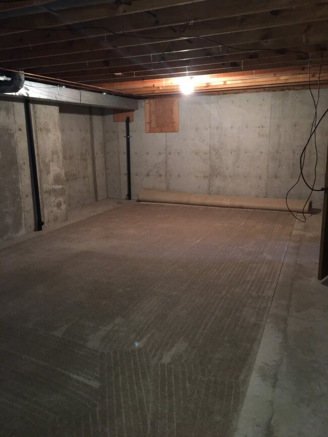 Building Photo - 7511 E 24th Ct N