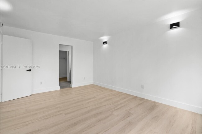 Building Photo - 14840 Naranja Lakes Blvd