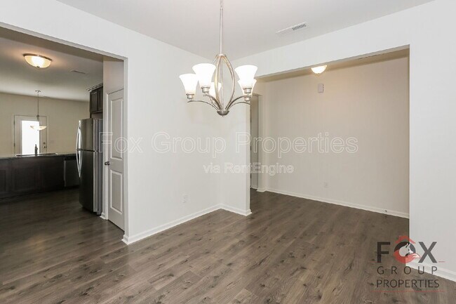 Building Photo - 124 Canada Dr