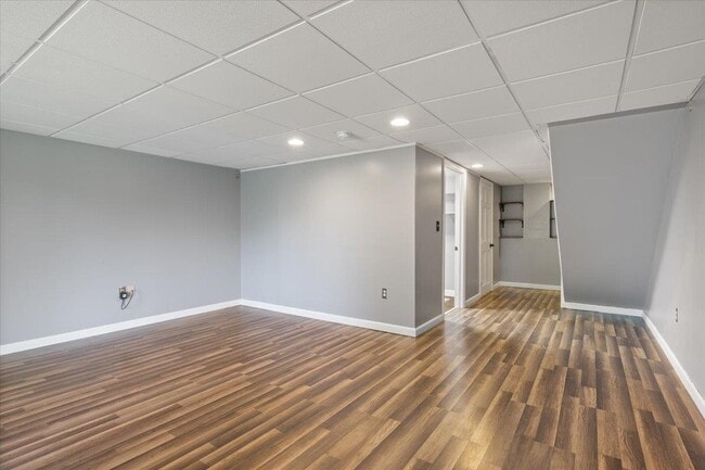 Building Photo - 5 Aspen Ln