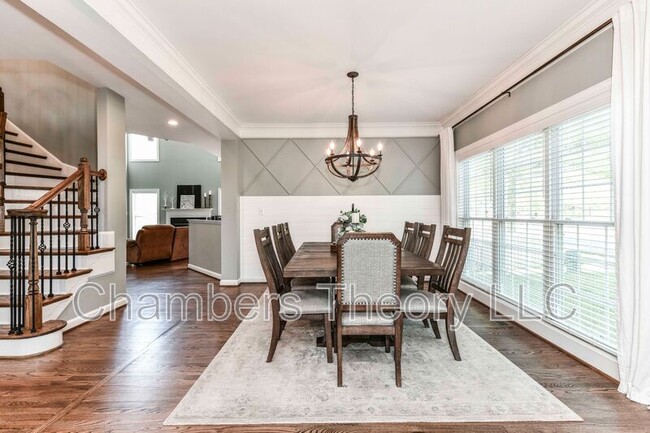 Building Photo - 25798 S Village Dr