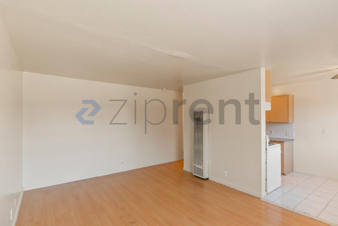 Building Photo - 7630 Lockwood St