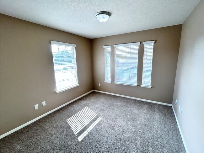 Building Photo - 3411 Bay Breeze Dr