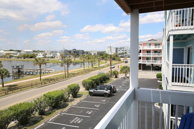 Building Photo - 608 Carolina Beach Ave S