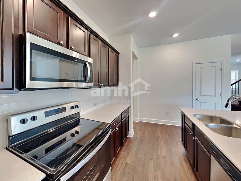 Building Photo - 3204 Artemisia Ln