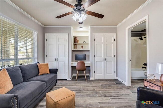 Building Photo - 8301 Brewer Ln