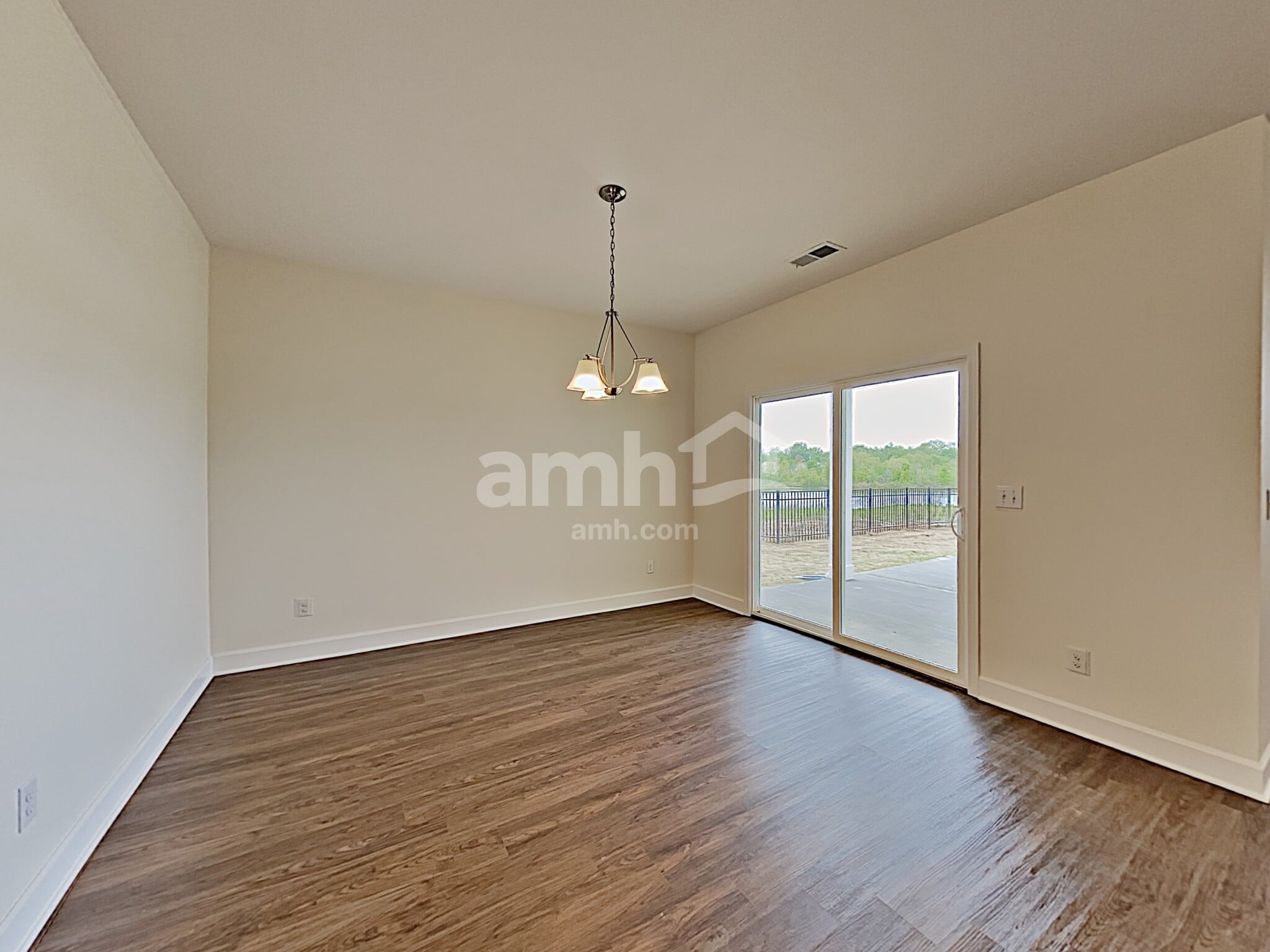 Building Photo - 4265 Longfellow Dr