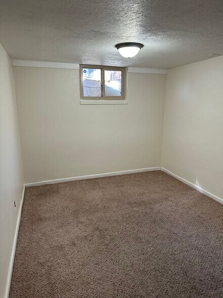 Building Photo - 1314 W Gill Pl