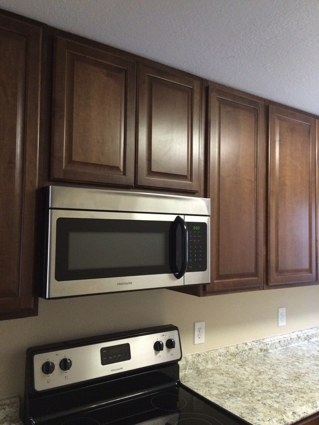 Building Photo - 1712 Poage Ave