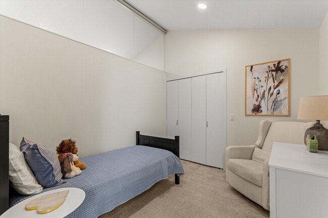 Building Photo - 3936 Holden Dr