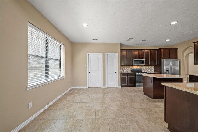 Building Photo - 6503 Loralie Ln