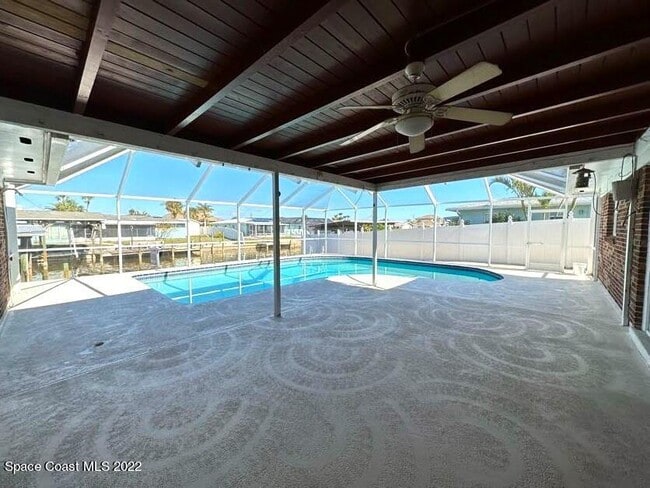 Building Photo - 1660 Neptune Dr