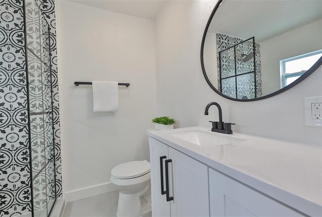 Building Photo - 875 53rd Terrace N