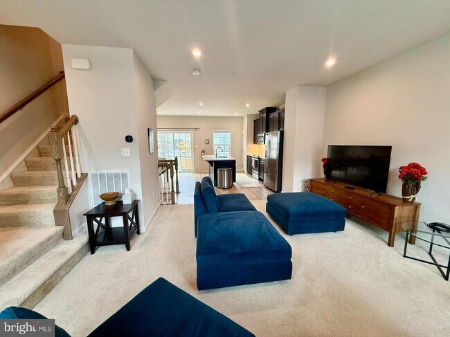 Building Photo - 70 Caswell Dr