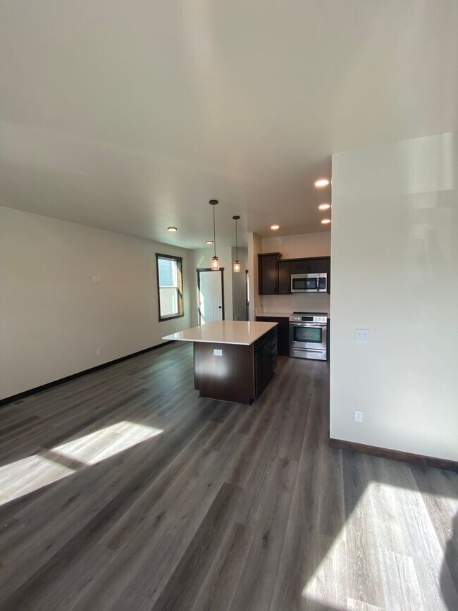Building Photo - The Villages at River View Ridge