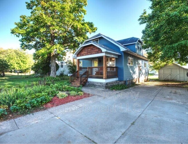 Building Photo - Charming 4 Bedroom, 1 Bathroom Home For Rent
