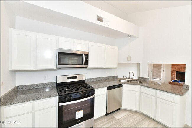 Building Photo - 4526 Monahans Dr